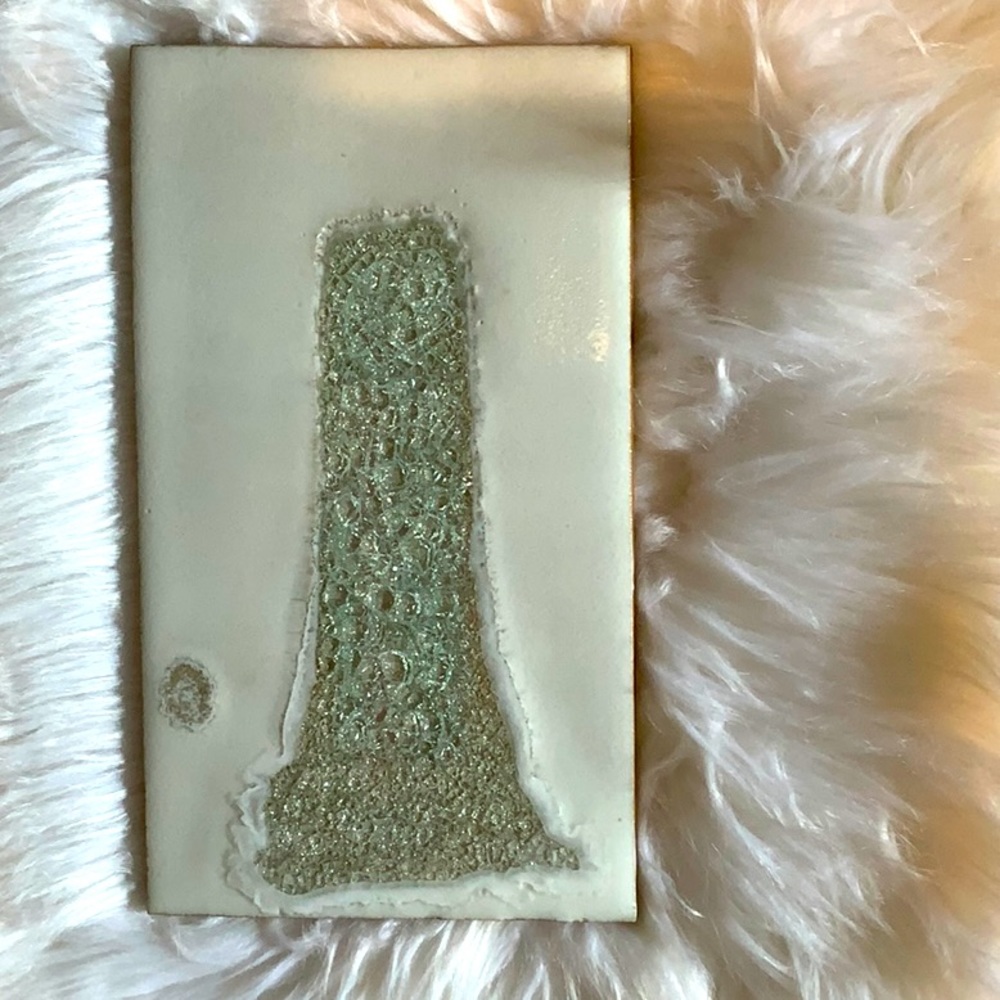 NWT Anthropologie Molten Rock Cheese Board. Color: IVORY. - Picture 4 of 6